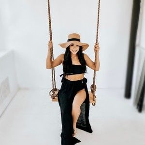 Meet your Posher, Abigail